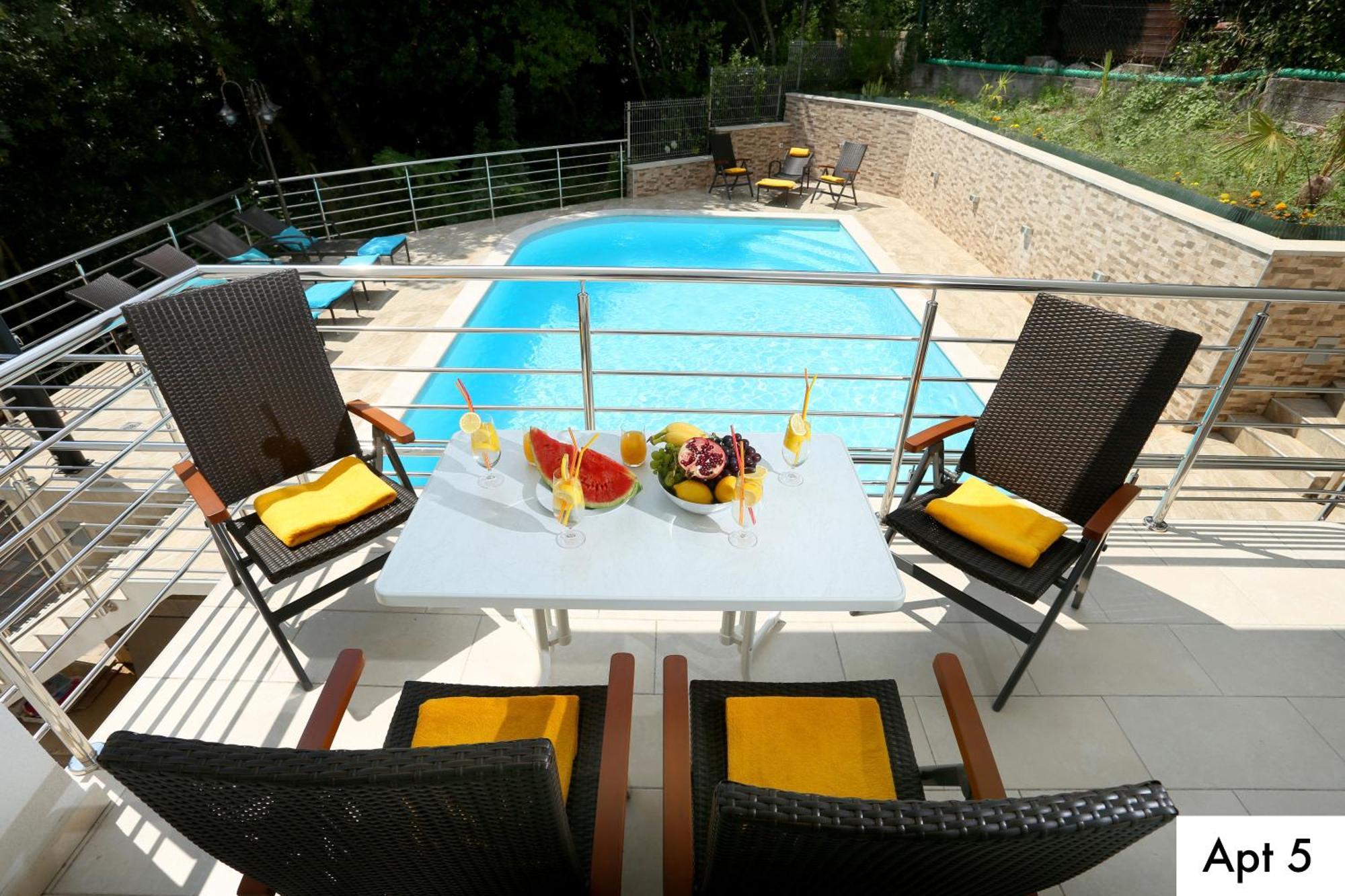 Villa Dragi With Pool, Sauna, & Whirlpool Опатия Стая снимка